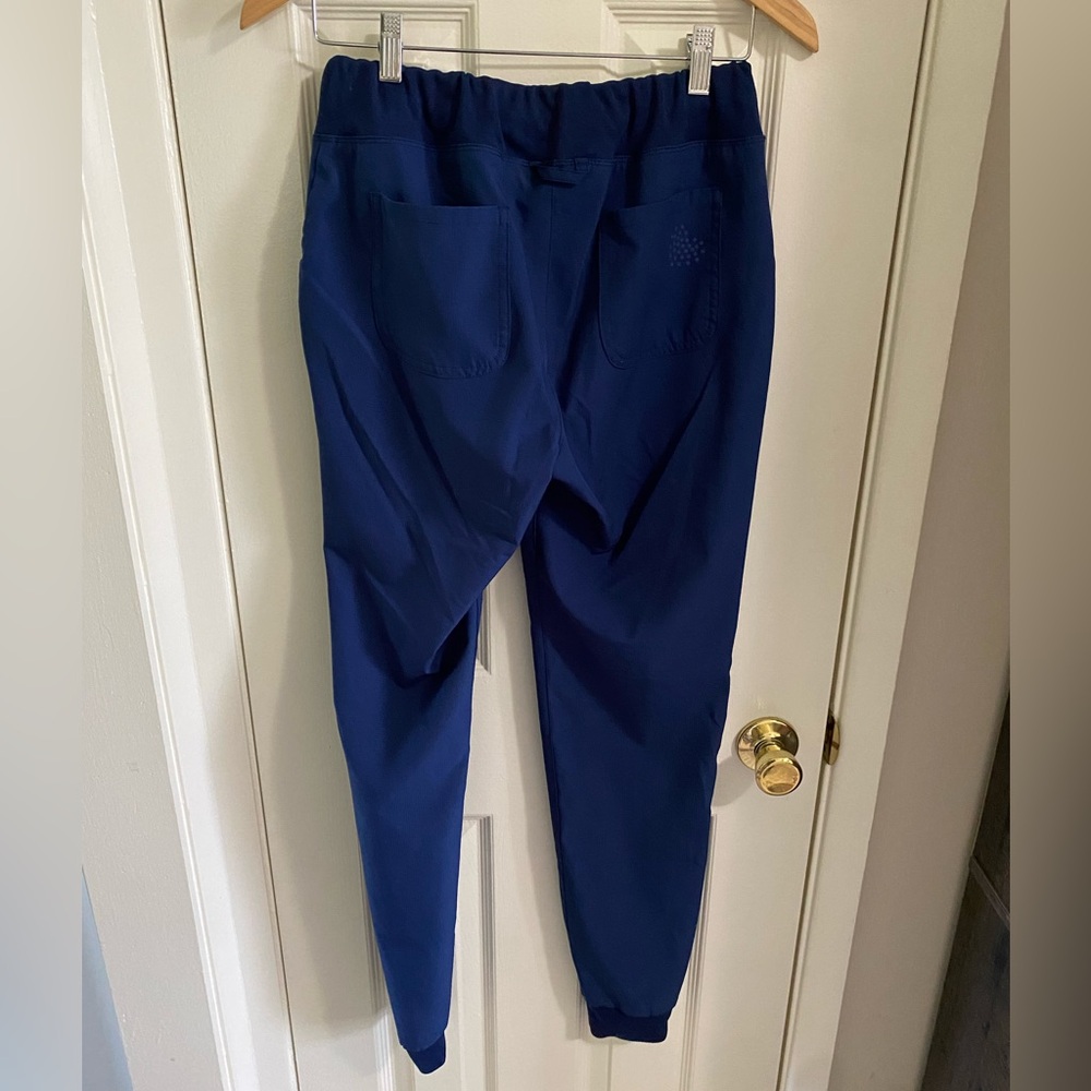 Women’s Allheart Scrub Set - Picture 4 of 5